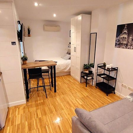 Appartamento Acogedor Estudio En Delicias By Bebalmy Madrid Esterno foto