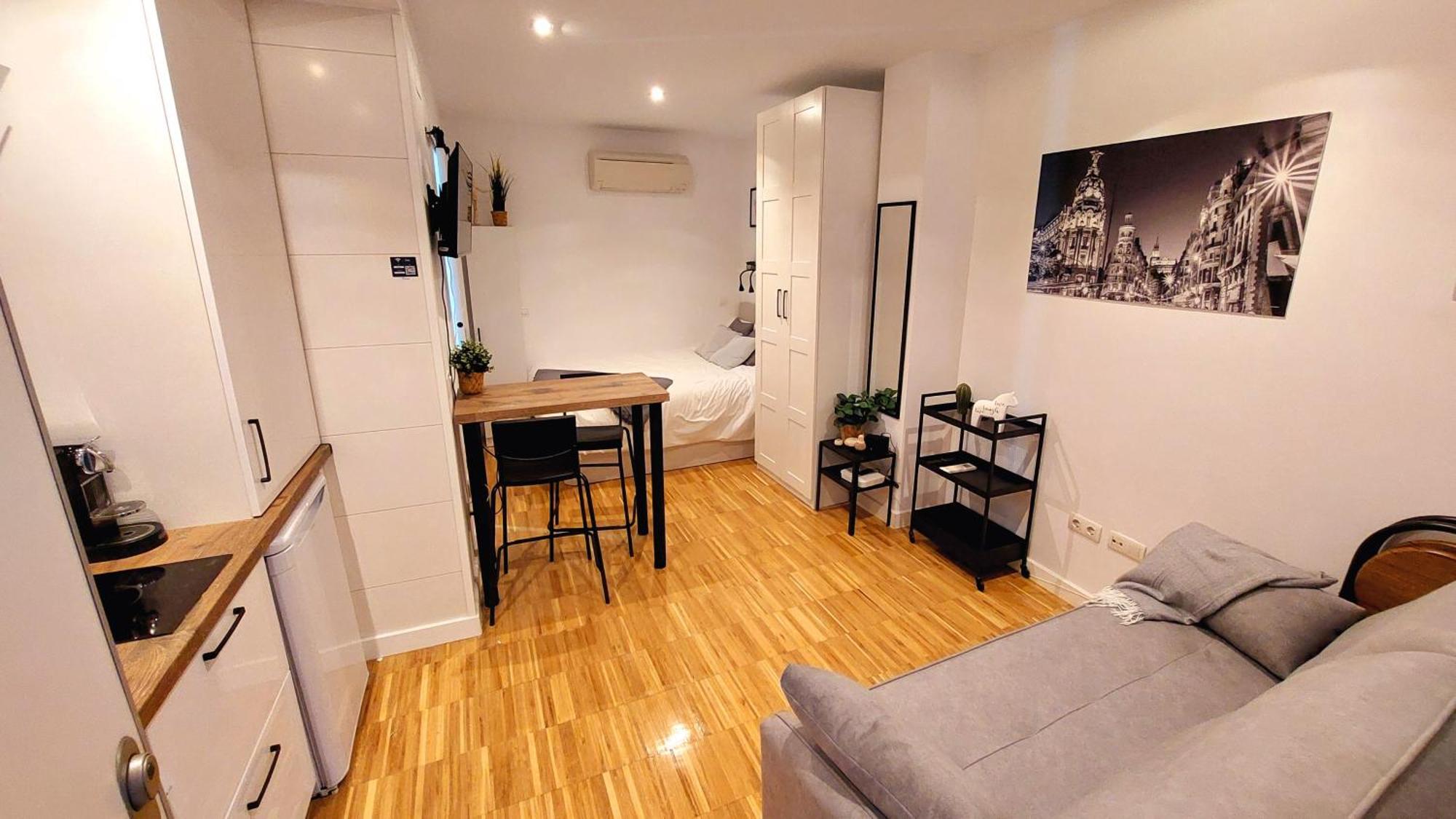 Appartamento Acogedor Estudio En Delicias By Bebalmy Madrid Esterno foto